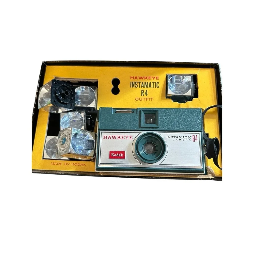 Vintage Kodak Hawkeye Instamatic R4 A74R Film Color camera Orig Box UNTESTED‎